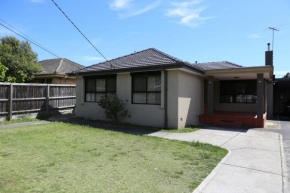 Isle of Serenity Charming House, Keysborough